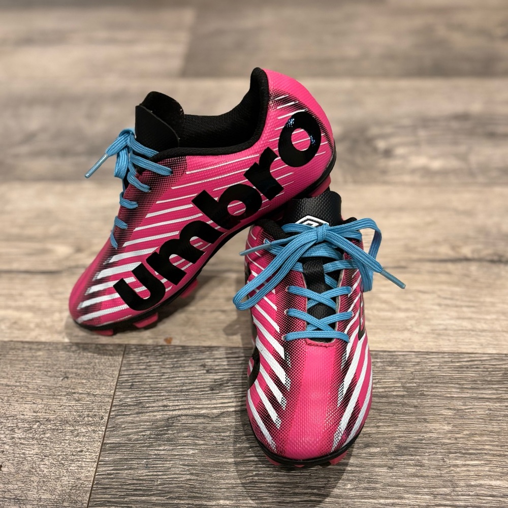 Umbro Kids Soccer Cleats Sports Athletic Shoes Size 1